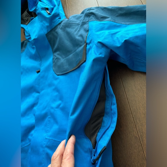 3in1 Ski jacket Under Armour, Storm cold gear, loose fit, medium - Picture 7 of 11